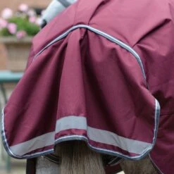 WeatherBeeta ComFiTec Plus Dynamic II Combo Neck Medium/Lite Maroon Turnout Rug 7 WeatherBeeta ComFiTec Plus Dynamic II Combo Neck Medium/Lite Maroon Turnout Rug -Saddle Shop 14436 27316